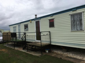 Гостиница Taylor's Caravan Holiday's 8 Berth (Coral Beach)  Инголдмелс